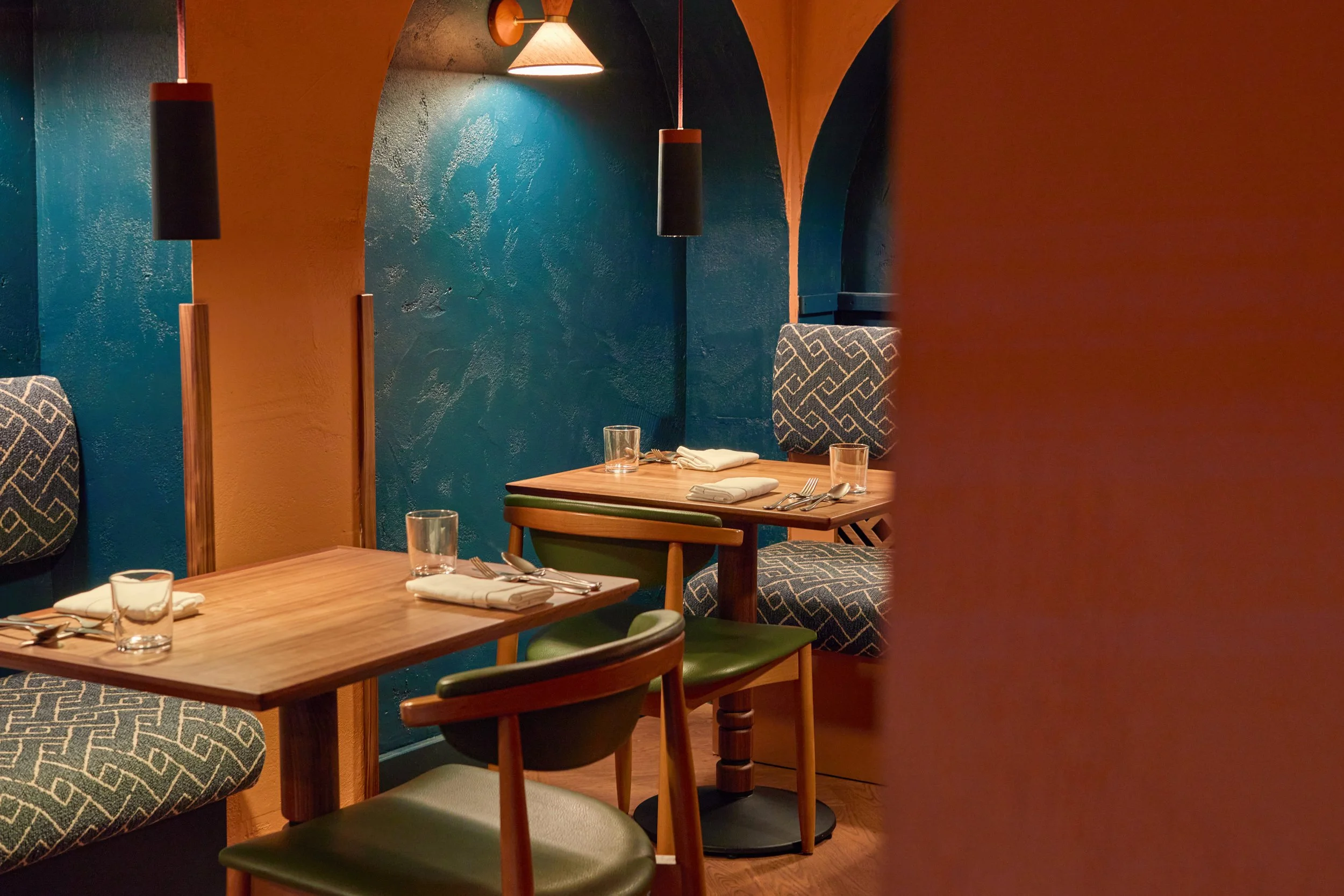Chishuru dining room interior